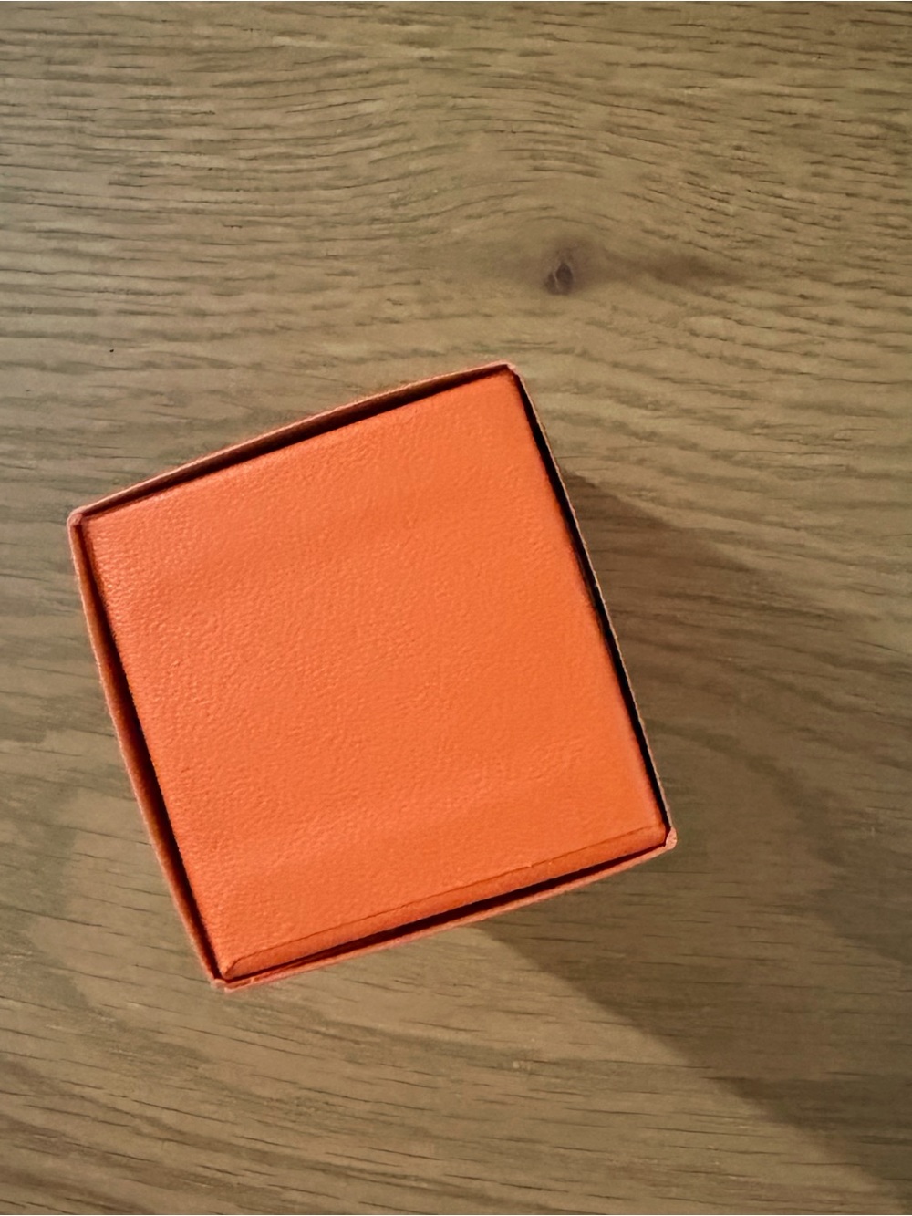 Hermès Box with Logo - Picture 4 of 5